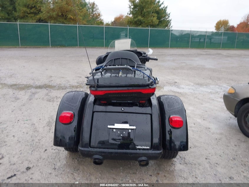 2022 Harley-Davidson Flhtcutg VIN: 1HD1MAF14NB858368 Lot: 43564207