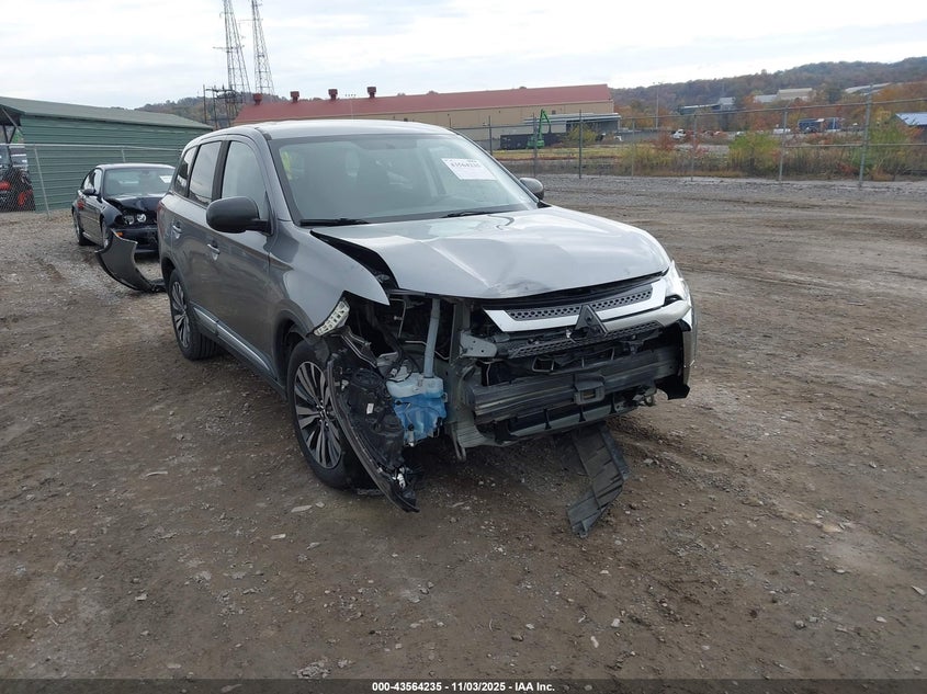 MITSUBISHI OUTLANDER ES