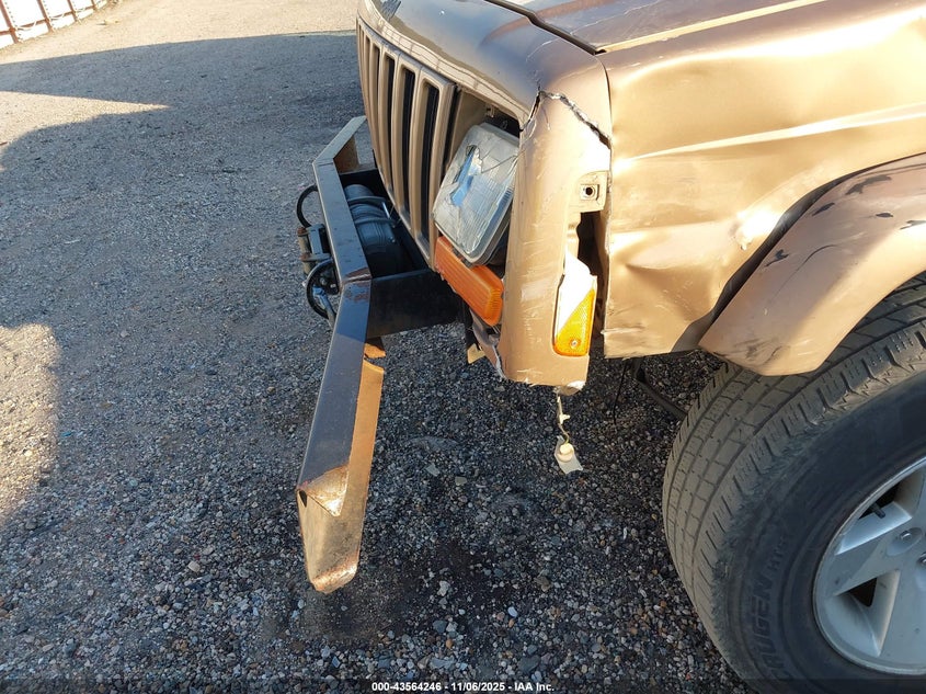 2000 Jeep Cherokee Sport VIN: 1J4FT48S2YL238158 Lot: 43564246