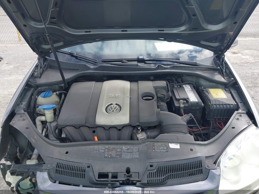 2007 Volkswagen Rabbit 4-Door VIN: WVWCR71K77W131185 Lot: 43564258