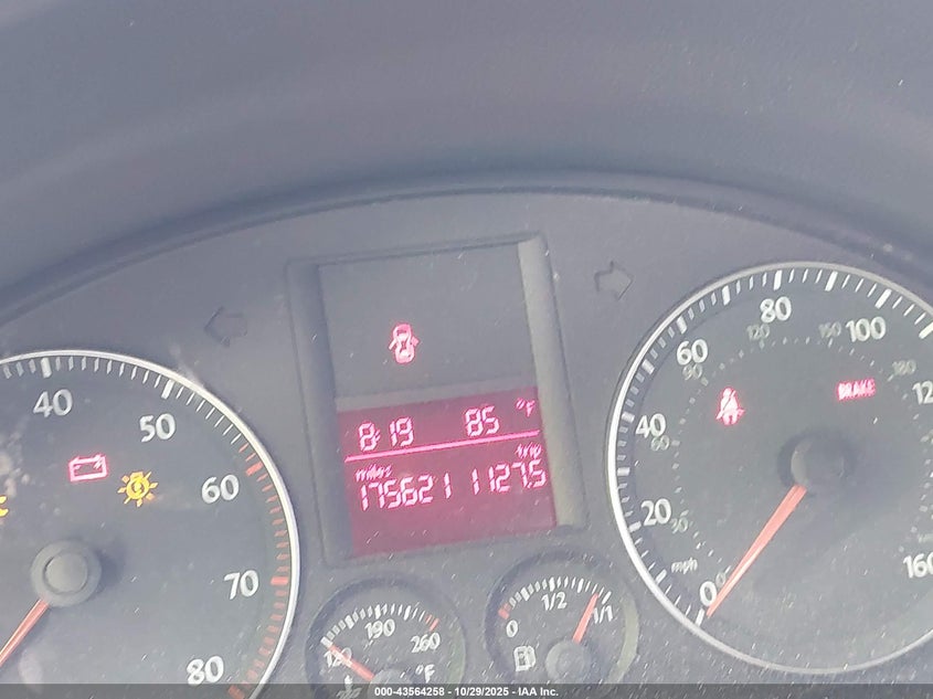 2007 Volkswagen Rabbit 4-Door VIN: WVWCR71K77W131185 Lot: 43564258