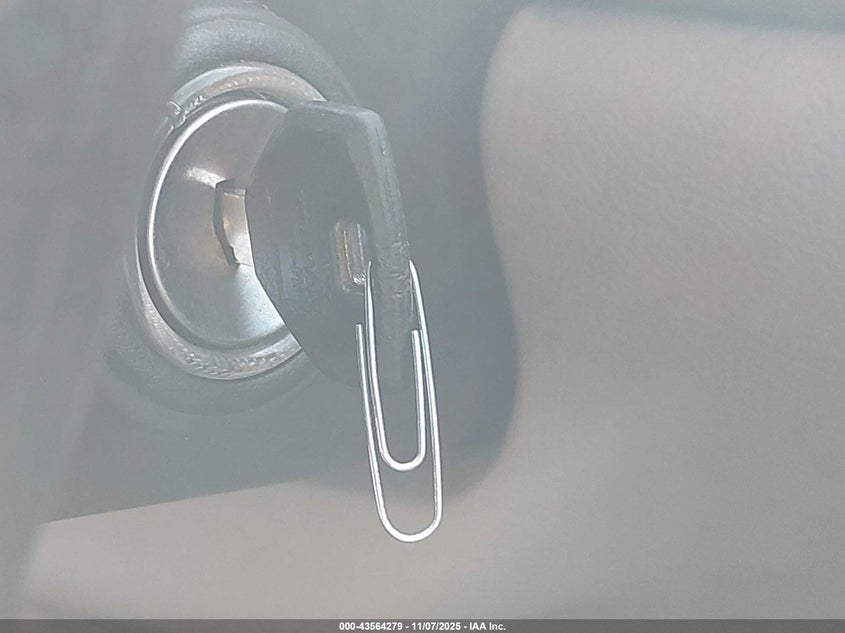 1994 Chrysler Concorde VIN: 2C3EL56F5RH275043 Lot: 43564279