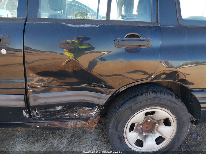 2002 Suzuki Vitara Jlx VIN: 2S3TD52V226105111 Lot: 43564335