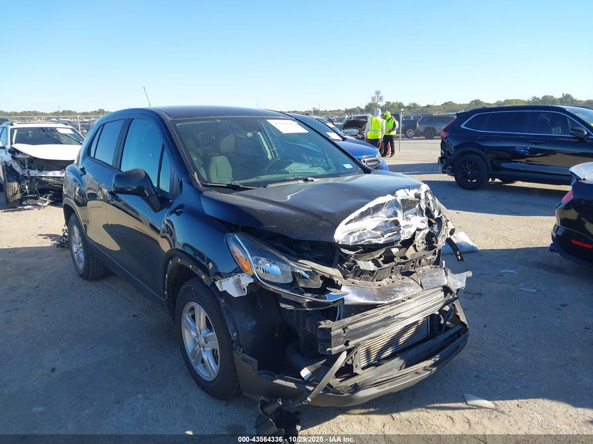 CHEVROLET TRAX FWD LS