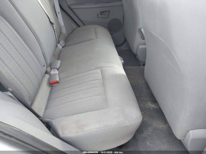 2005 Jeep Grand Cherokee Laredo VIN: 1J8GR48K85C688300 Lot: 43564386