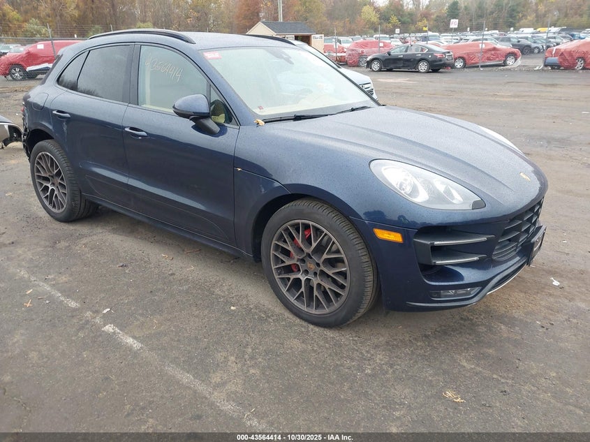 PORSCHE MACAN TURBO