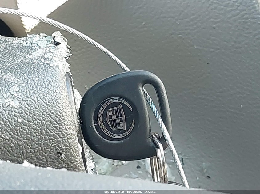 2007 Cadillac Dts Performance VIN: 1G6KD57967U217198 Lot: 43564482