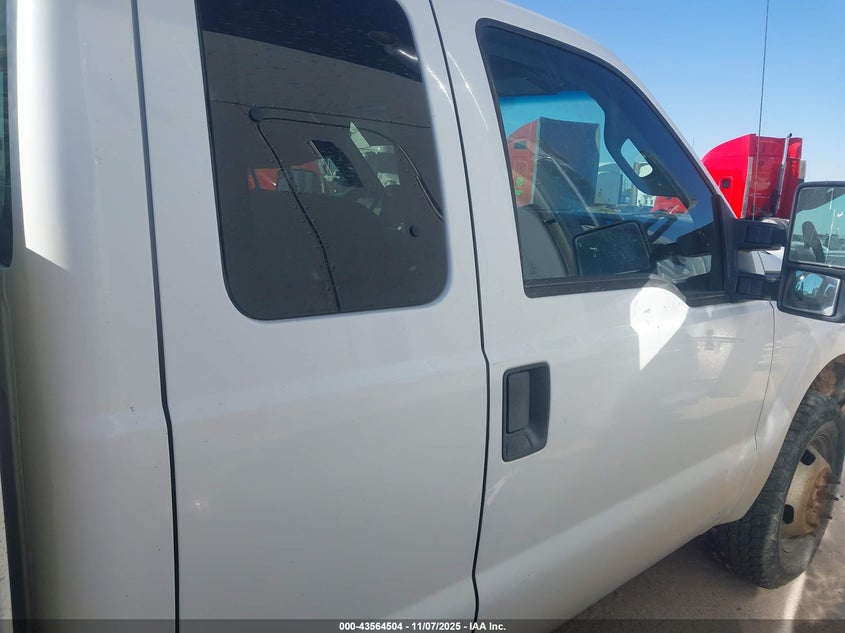 2012 Ford F-350 Chassis Xl VIN: 1FD8X3G61CEA93558 Lot: 43564504