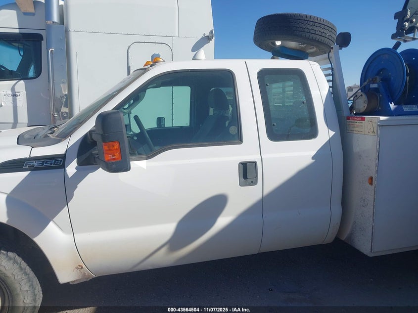 2012 Ford F-350 Chassis Xl VIN: 1FD8X3G61CEA93558 Lot: 43564504