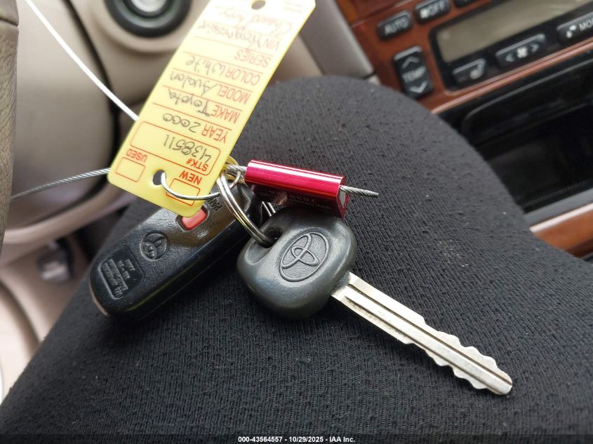 2000 Toyota Avalon Xls VIN: 4T1BF28B1YU013302 Lot: 43564557