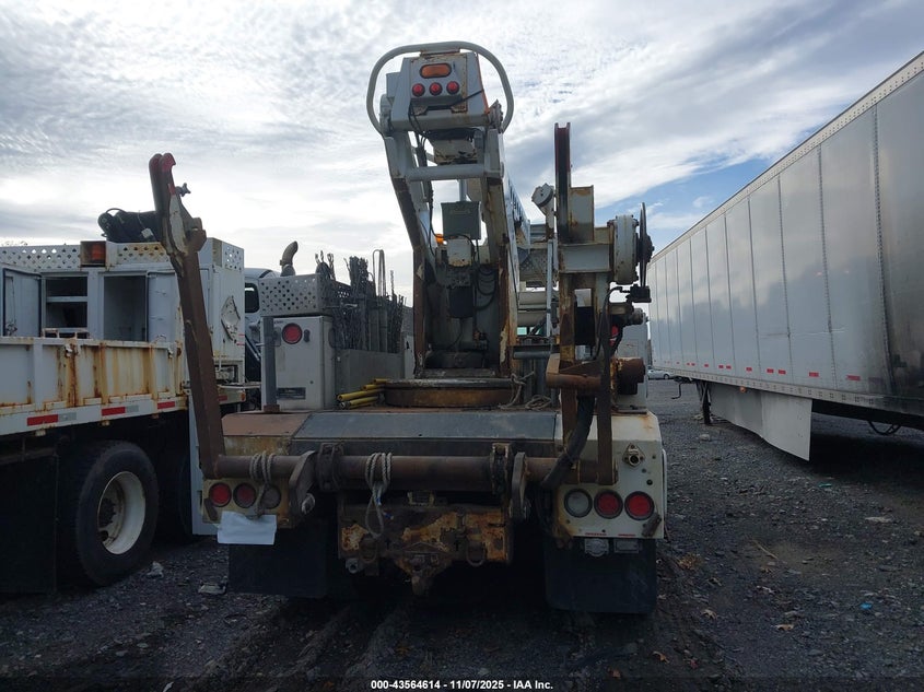 2009 Ford F-750 Xl/Xlt VIN: 3FRXF75T69V112625 Lot: 43564614