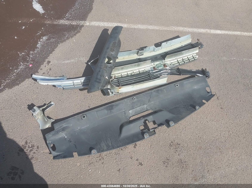 2002 Chevrolet Tahoe Lt VIN: 1GNEK13Z12R138197 Lot: 43564690