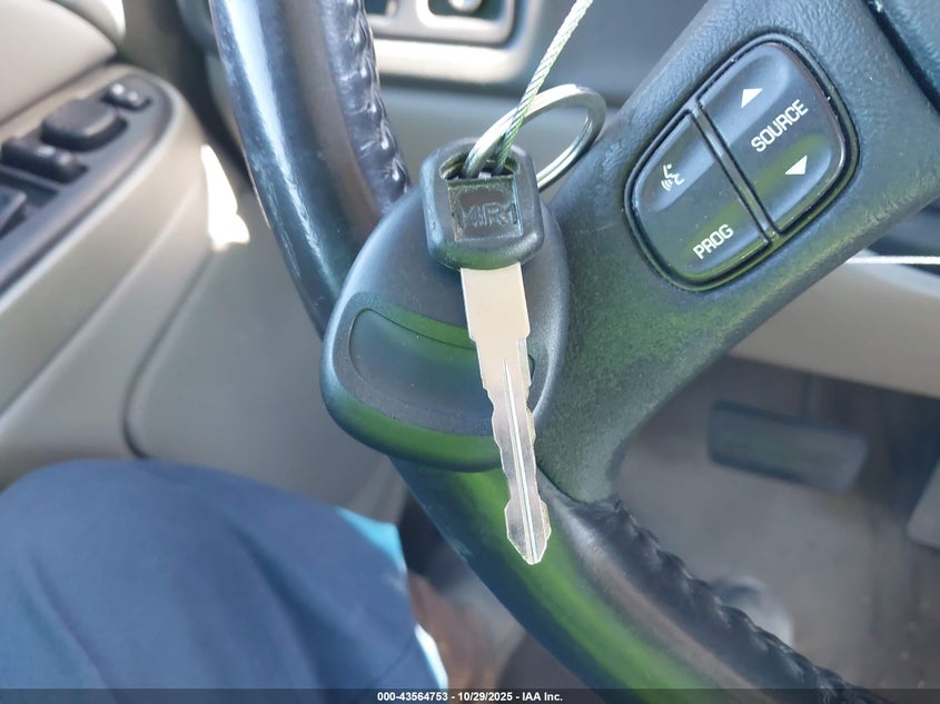 2005 Chevrolet Suburban 1500 Ls VIN: 3GNEC16Z15G200680 Lot: 43564753