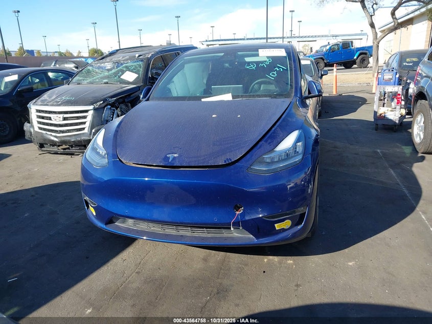 2021 Tesla Model Y Long Range Dual Motor All-Wheel Drive VIN: 5YJYGAEE7MF270780 Lot: 43564758