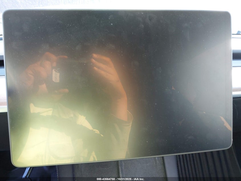 2021 Tesla Model Y Long Range Dual Motor All-Wheel Drive VIN: 5YJYGAEE7MF270780 Lot: 43564758