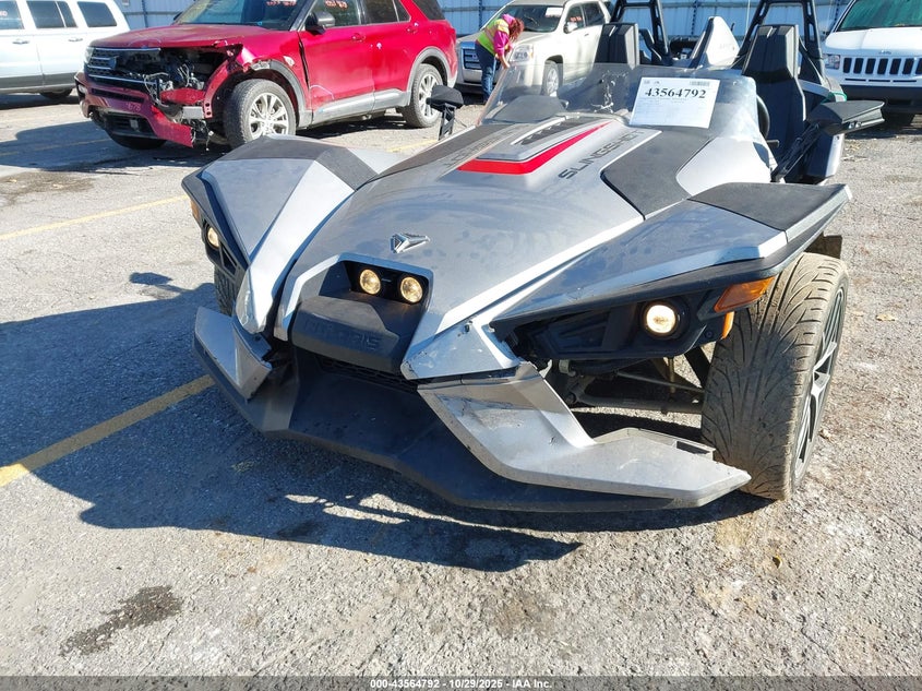 2016 Polaris Slingshot Sl VIN: 57XAAPFA5G7115888 Lot: 43564792
