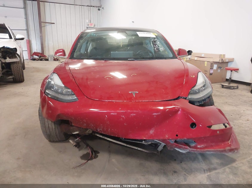 2018 Tesla Model 3 Long Range/Performance VIN: 5YJ3E1EB8JF054521 Lot: 43564806