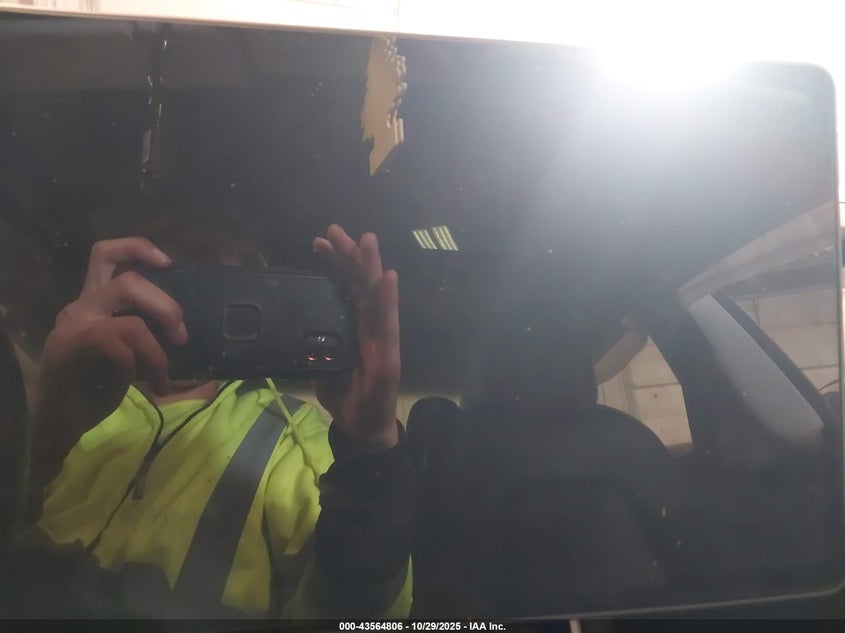 2018 Tesla Model 3 Long Range/Performance VIN: 5YJ3E1EB8JF054521 Lot: 43564806