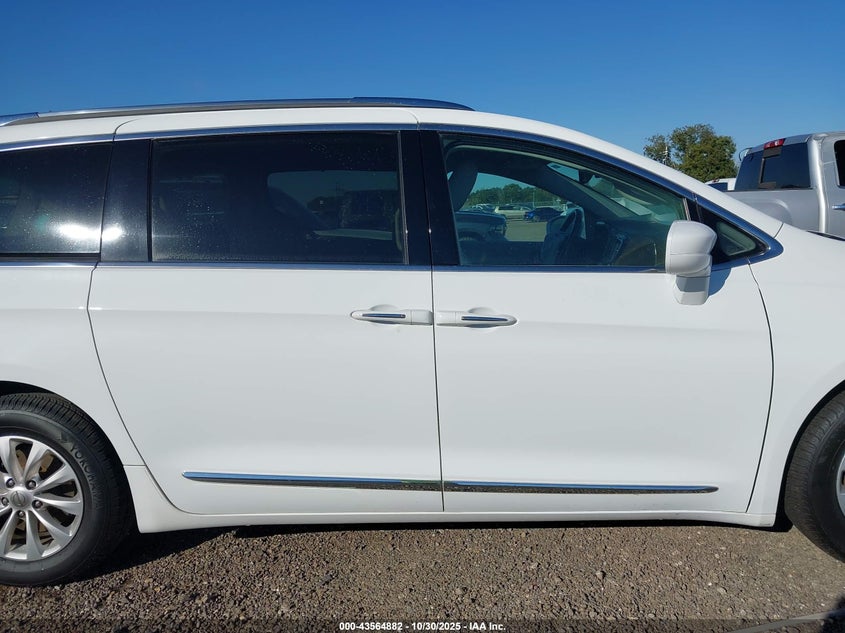 2019 Chrysler Pacifica Touring L VIN: 2C4RC1BG9KR634513 Lot: 43564882