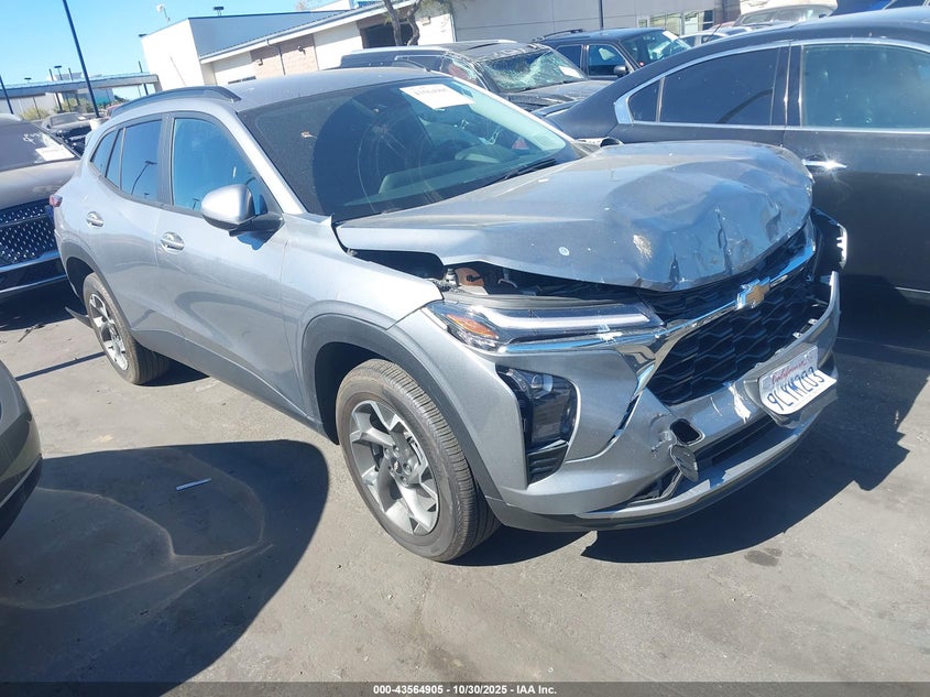CHEVROLET TRAX FWD LT