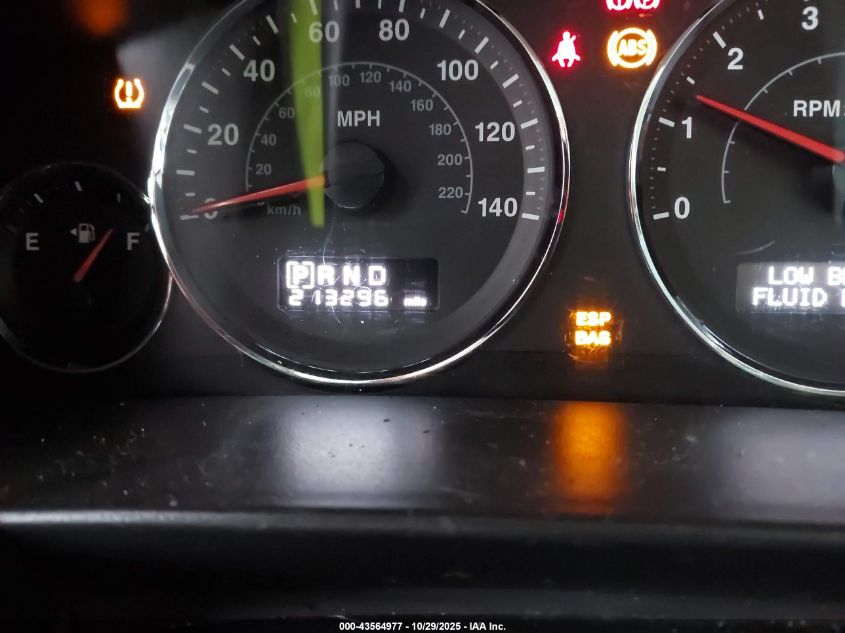 2008 Jeep Commander Sport VIN: 1J8HG48KX8C108074 Lot: 43564977