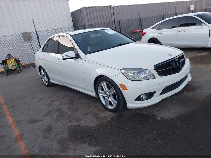 MERCEDES-BENZ C-CLASS LUXURY/SPORT