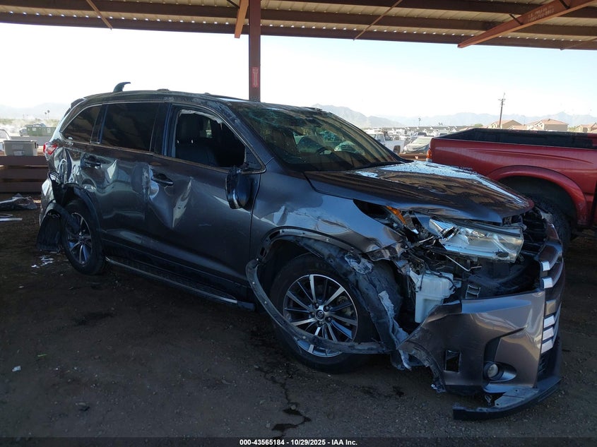 TOYOTA HIGHLANDER XLE