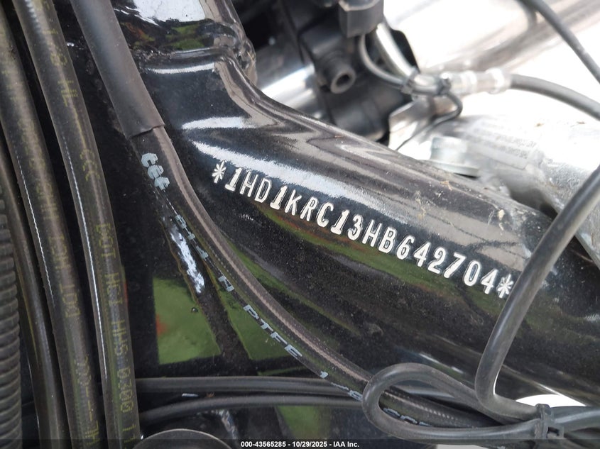 2017 Harley-Davidson Flhxs Street Glide Special VIN: 1HD1KRC13HB642704 Lot: 43565285