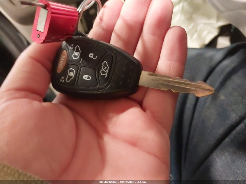 2007 Chrysler Town & Country Touring VIN: 2A4GP54L37R233103 Lot: 43565346