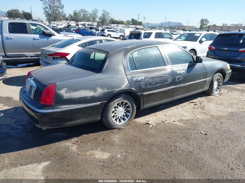 2002 Lincoln Town Car Signature