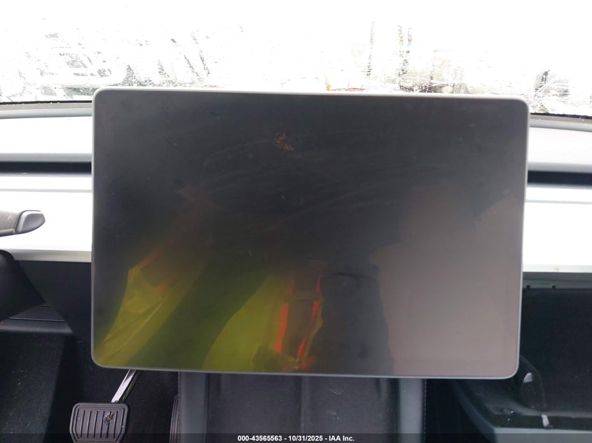 2023 Tesla Model Y Awd/Long Range Dual Motor All-Wheel Drive VIN: 7SAYGDEE9PF630169 Lot: 43565563