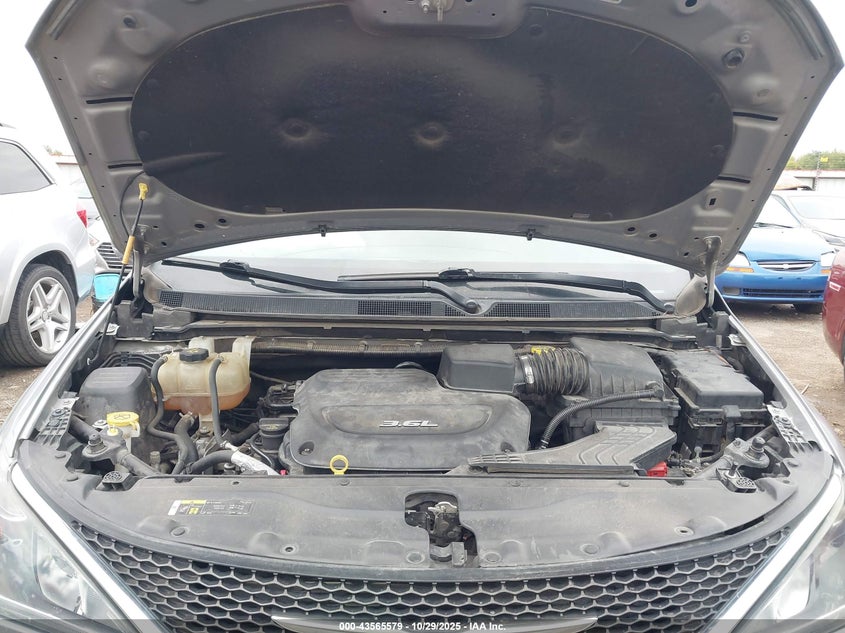 2018 Chrysler Pacifica Touring L VIN: 2C4RC1BG6JR246167 Lot: 43565579