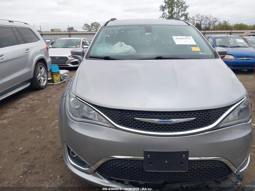 2018 Chrysler Pacifica Touring L VIN: 2C4RC1BG6JR246167 Lot: 43565579