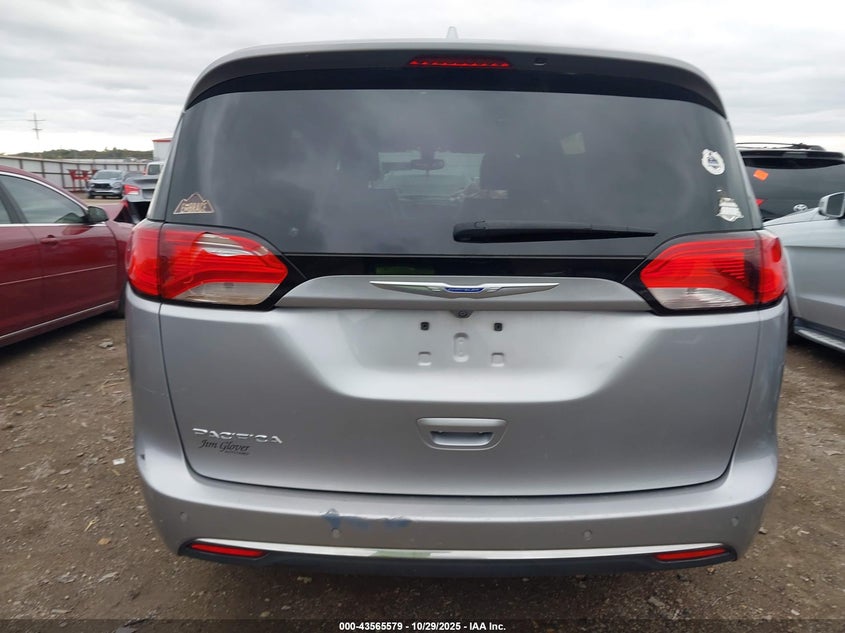 2018 Chrysler Pacifica Touring L VIN: 2C4RC1BG6JR246167 Lot: 43565579