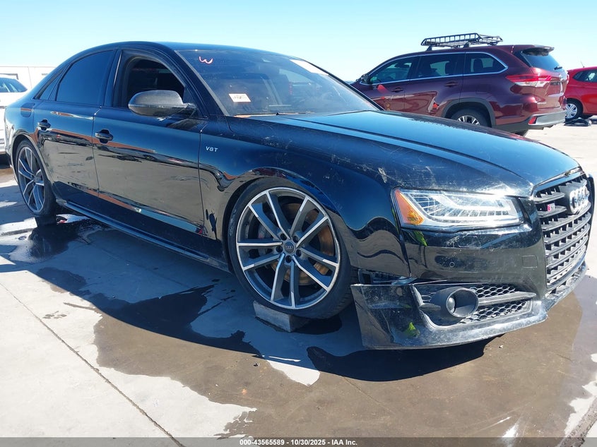 AUDI S8 4.0T PLUS