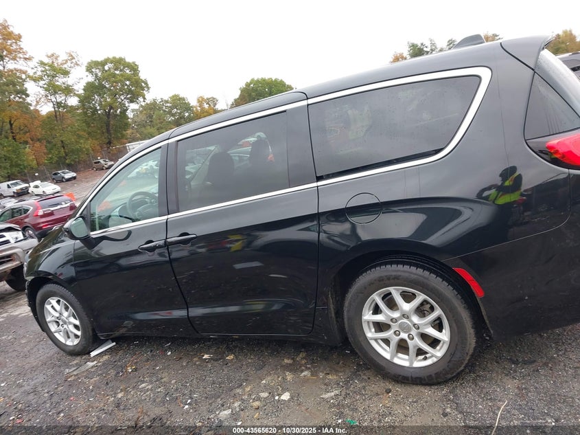 2017 Chrysler Pacifica Touring VIN: 2C4RC1DG3HR655072 Lot: 43565620