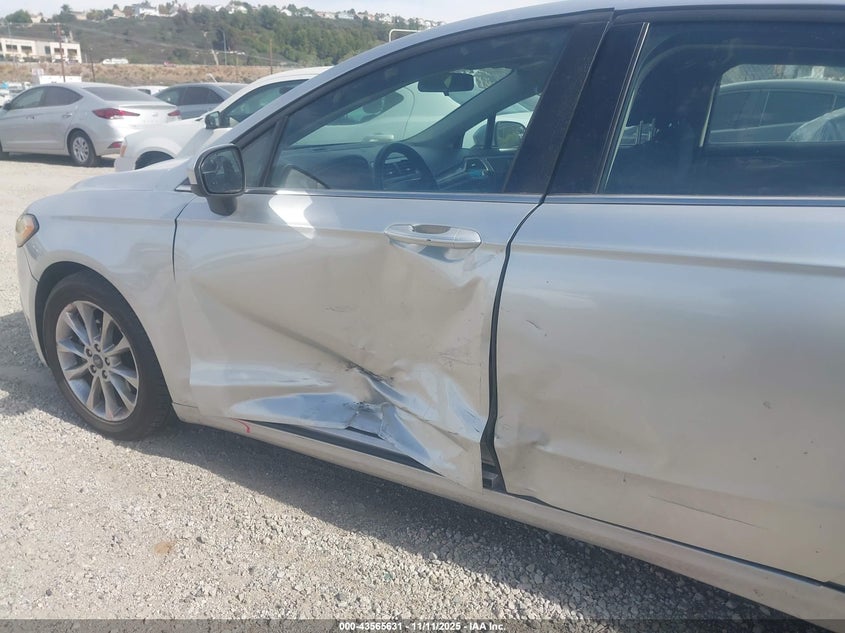 2017 Ford Fusion Se VIN: 3FA6P0H76HR242476 Lot: 43565631