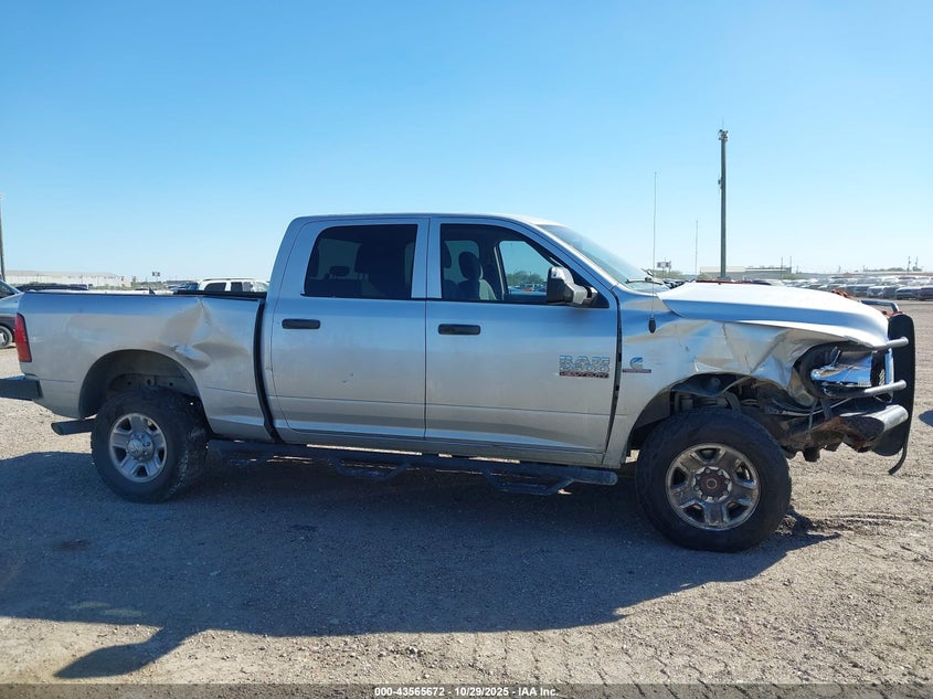 2018 Ram 2500 Tradesman 4X4 8' Box VIN: 3C6UR5HLXJG377216 Lot: 43565672