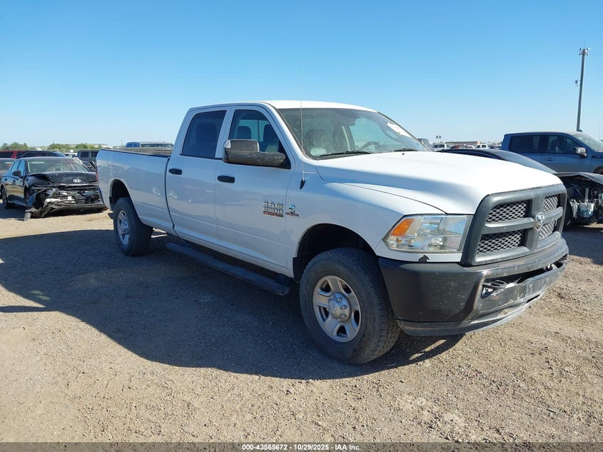 2018 Ram 2500 Tradesman 4X4 8' Box VIN: 3C6UR5HLXJG377216 Lot: 43565672