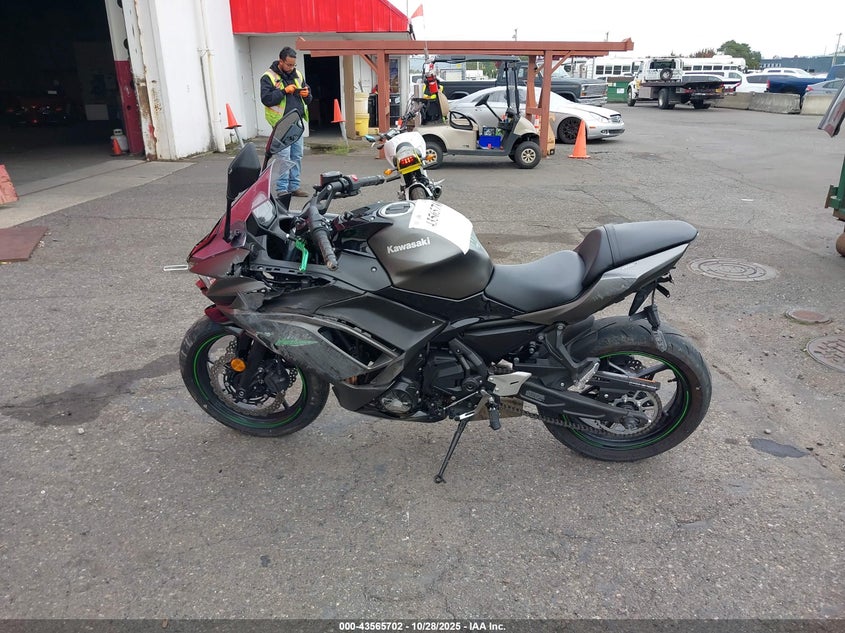 2024 Kawasaki Ex650 R VIN: ML5EXER18RDAD4552 Lot: 43565702