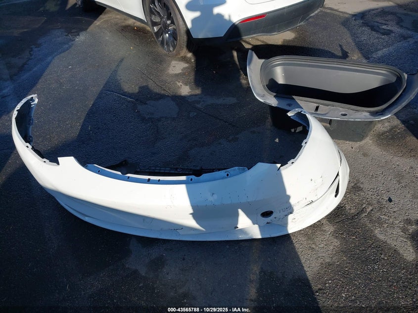 2022 Tesla Model Y Performance Dual Motor All-Wheel Drive VIN: 7SAYGDEF1NF521341 Lot: 43565788