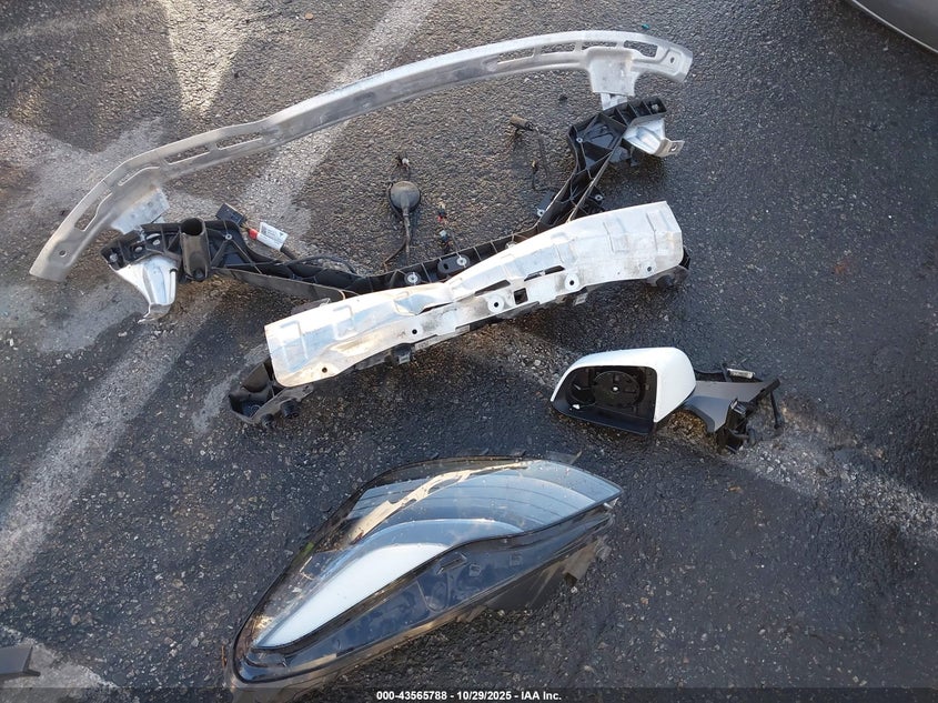 2022 Tesla Model Y Performance Dual Motor All-Wheel Drive VIN: 7SAYGDEF1NF521341 Lot: 43565788