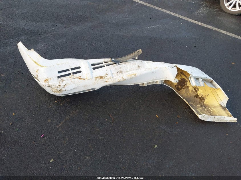 2001 Mercury Grand Marquis Ls VIN: 2MEFM75W81X677318 Lot: 43565836