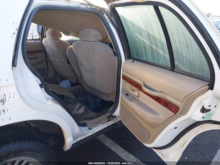 2001 Mercury Grand Marquis Ls VIN: 2MEFM75W81X677318 Lot: 43565836