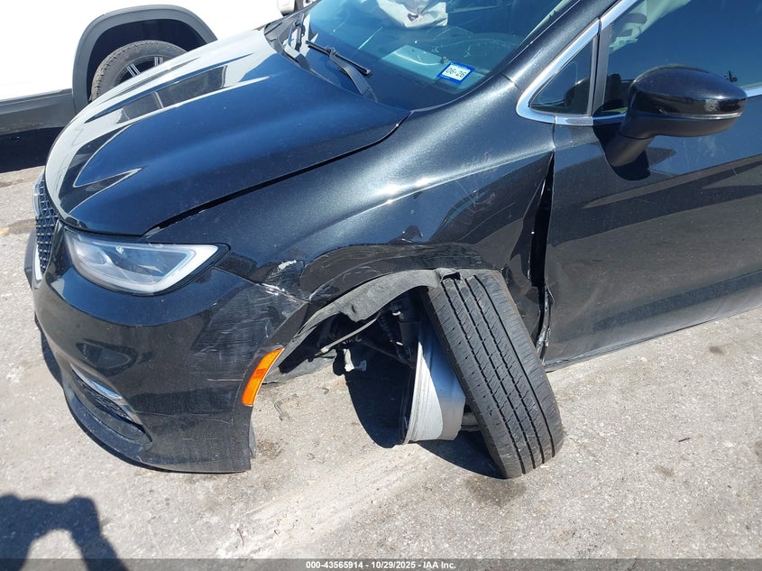 2023 Chrysler Pacifica Touring L VIN: 2C4RC1BG5PR515610 Lot: 43565914