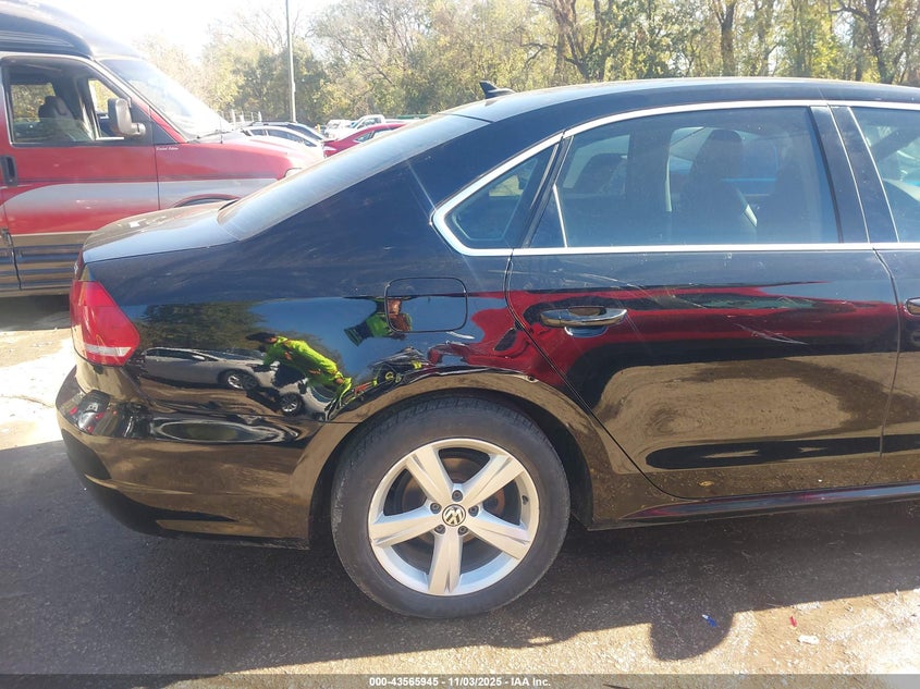 2015 VOLKSWAGEN PASSAT 1.8T SE - 1VWBT7A3XFC030953