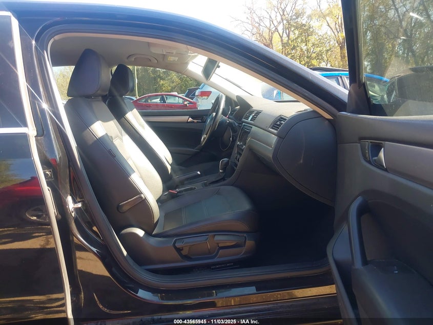 2015 VOLKSWAGEN PASSAT 1.8T SE - 1VWBT7A3XFC030953