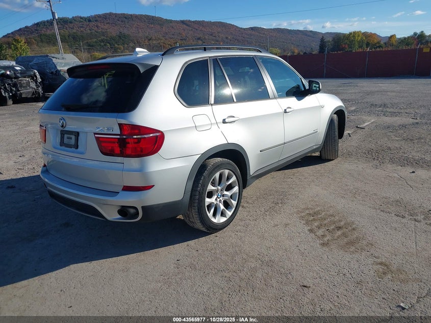 5UXZV4C59BL403496 2011 BMW X5 photo no. 4