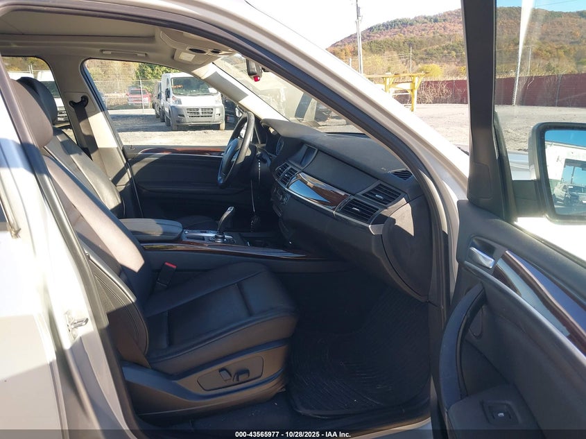 5UXZV4C59BL403496 2011 BMW X5 photo no. 5