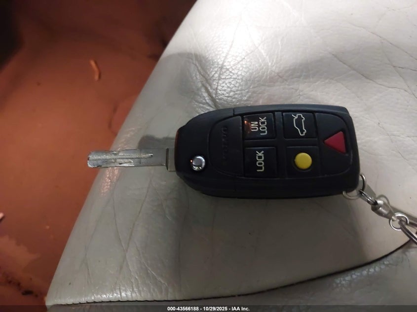 2006 Volvo V70 2.4 VIN: YV1SW612262579042 Lot: 43566188